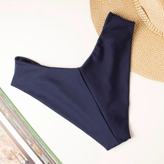 New Manhattan Blu Navy - Helis Brain